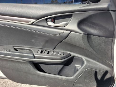 Used 2019 Honda Civic EX-L image 20