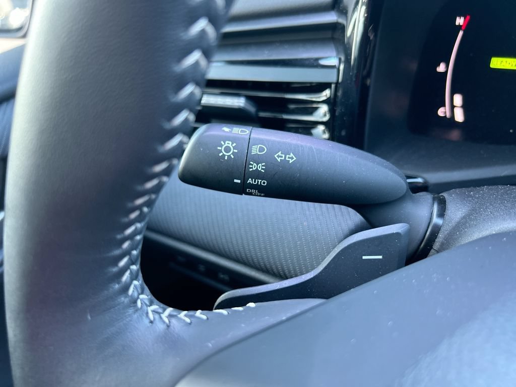 Certified 2025 Toyota Camry SE FWD image 21