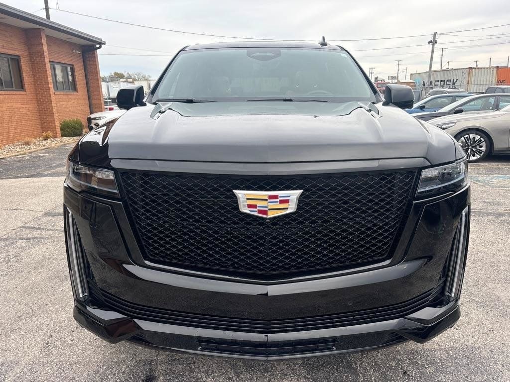 Used 2023 Cadillac Escalade Sport w/ Touring Package RWD image 3