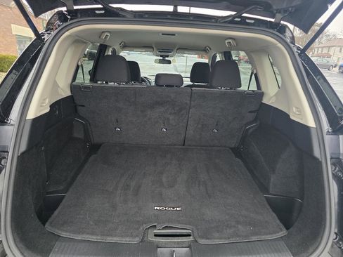 Used 2021 Nissan Rogue SV image 17