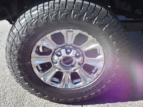 Used 2017 Ford F250 XLT w/ XLT Premium Package AWD/4WD image 53