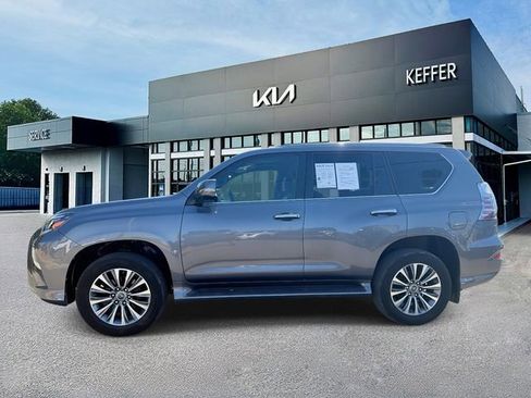 Used 2020 Lexus GX 460 Luxury w/ Accessory Package AWD/4WD image 5