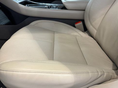 Used 2023 Lincoln Aviator Reserve w/ Equipment Group 201A image 9