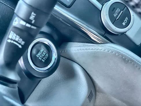 Used 2012 Toyota Camry XLE w/ Leather Pkg FWD image 28