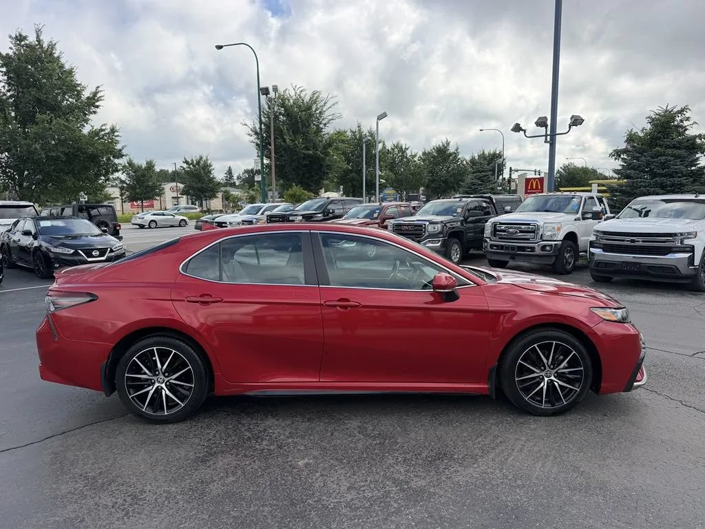 Used 2024 Toyota Camry SE FWD image 8