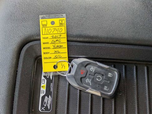 Used 2017 GMC Yukon XL SLT image 34