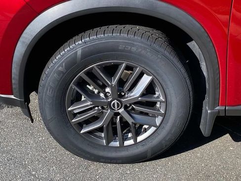 Used 2023 Nissan Rogue S FWD image 6