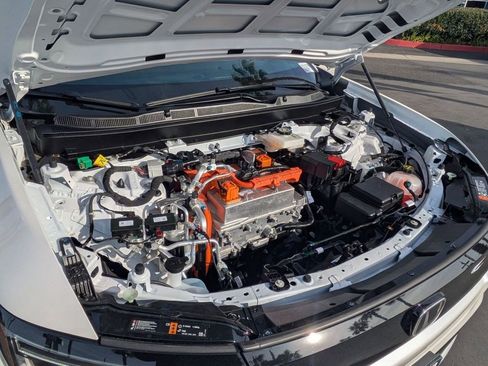 Certified 2025 Honda Prologue Touring image 23