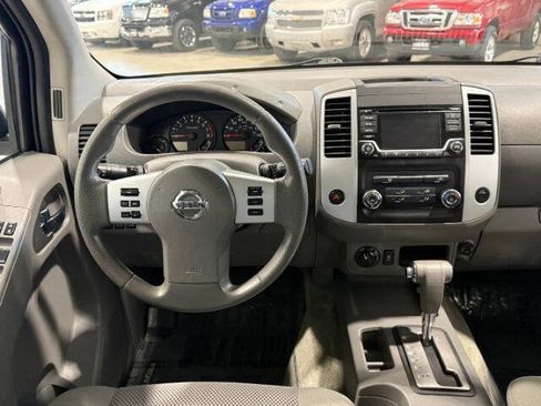 Used 2017 Nissan Frontier SV AWD/4WD image 18