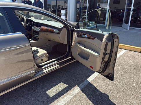 Used 2012 Mercedes-Benz CLS 550 4MATIC image 20
