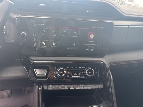 Used 2024 GMC Sierra 2500 AT4 w/ AT4 Preferred Package image 15