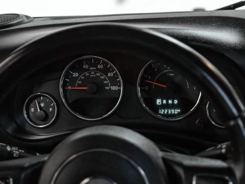 Used 2016 Jeep Wrangler Unlimited Sport image 19