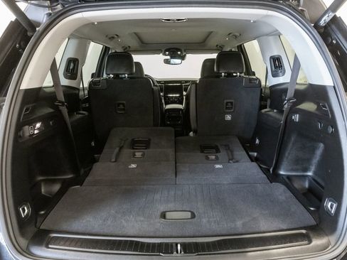 Used 2023 Jeep Grand Cherokee L Limited w/ Black Appearance Package image 33