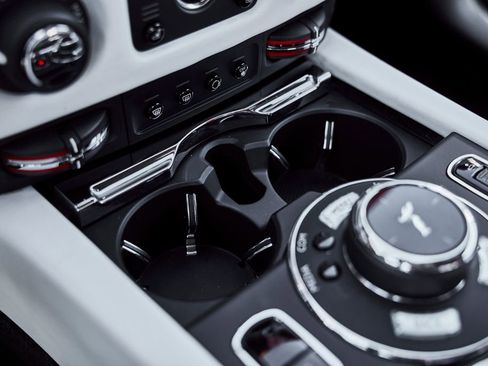 Used 2020 Rolls-Royce Wraith RWD image 62