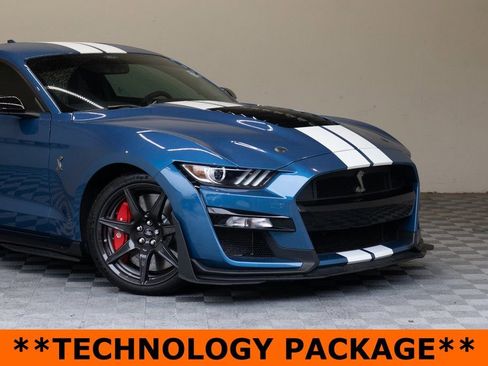 Used 2021 Ford Mustang Shelby GT500 w/ Carbon Fiber Track Pack RWD image 3