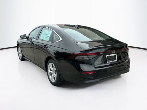 Used 2025 Honda Accord LX image 4
