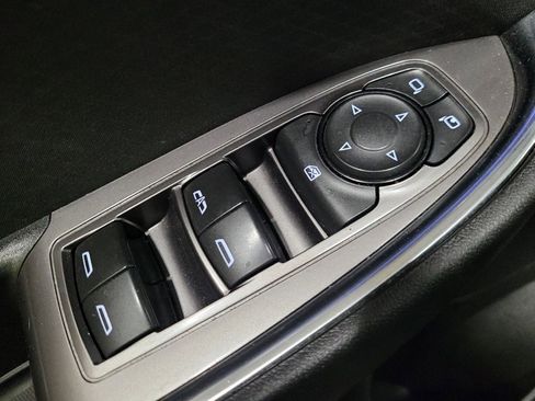 Used 2018 Chevrolet Malibu LT FWD image 27