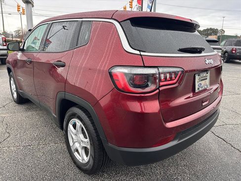 Used 2022 Jeep Compass Sport image 5