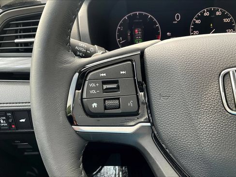 Used 2026 Honda Odyssey Elite image 11