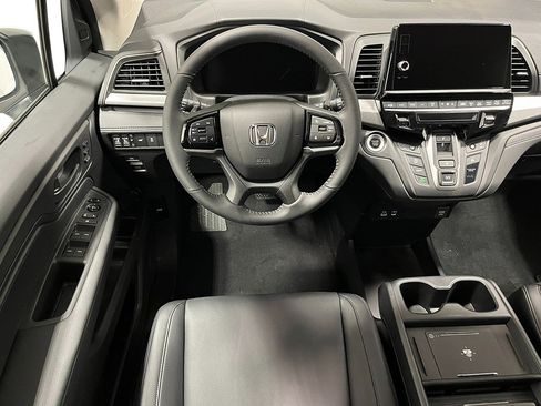 New 2026 Honda Odyssey EX-L image 9
