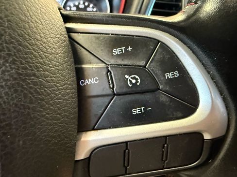 Used 2020 Jeep Compass Trailhawk image 14