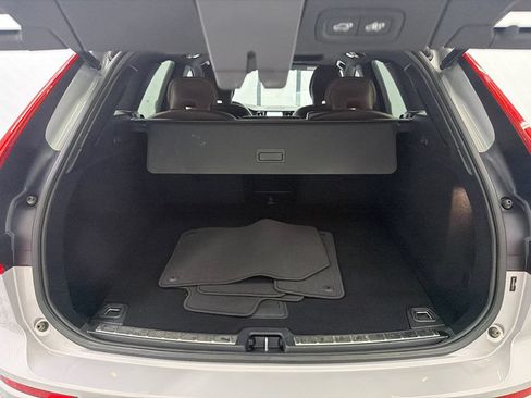 Used 2023 Volvo XC60 B5 Plus FWD image 20
