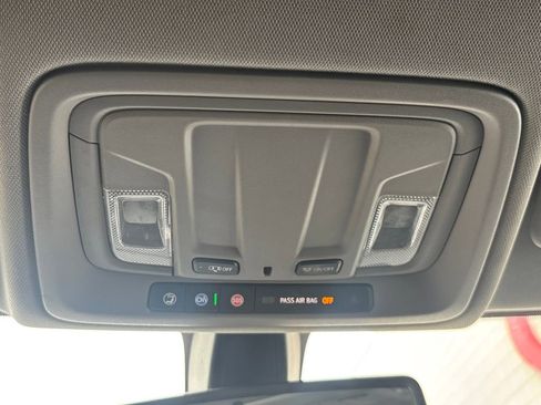 Used 2020 GMC Sierra 1500 SLT w/ X31 Off-Road Package image 14