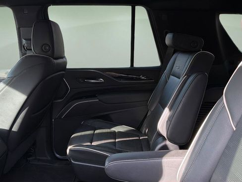 Used 2023 Cadillac Escalade Sport image 15