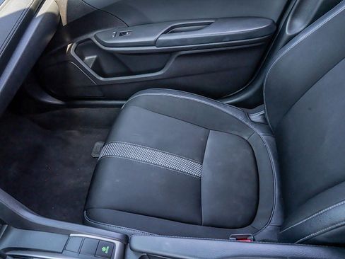 Used 2020 Honda Civic Sport image 28