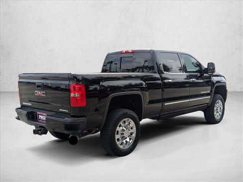 Used 2016 GMC Sierra 2500 Denali w/ Duramax Plus Package image 5