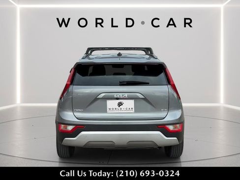 Certified 2025 Kia Niro EX FWD image 5