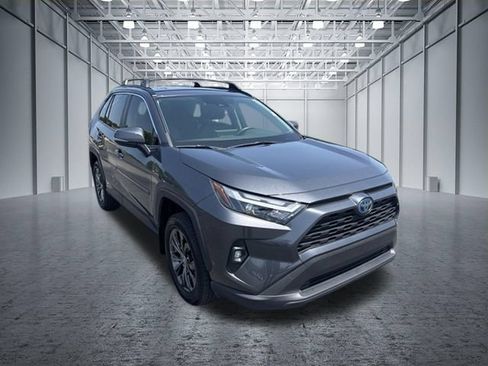 Used 2023 Toyota RAV4 XLE Premium AWD/4WD image 7