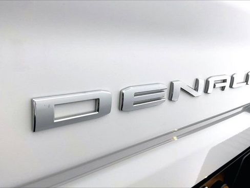 Used 2025 GMC Sierra 3500 Denali w/ Denali Reserve Package image 31