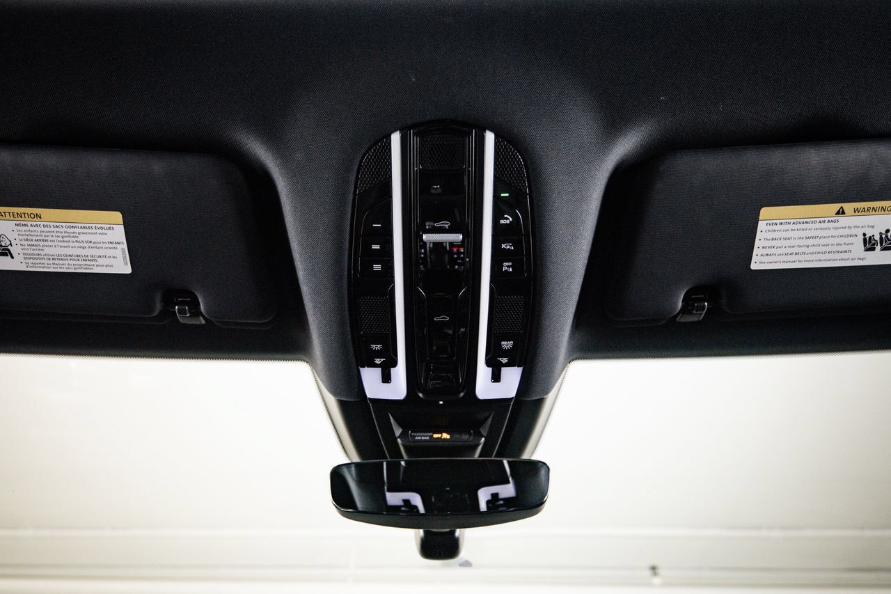 Certified 2023 Porsche Cayenne AWD/4WD image 20