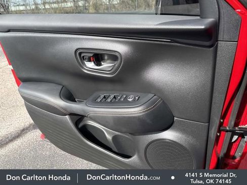 Certified 2025 Honda HR-V Sport image 12