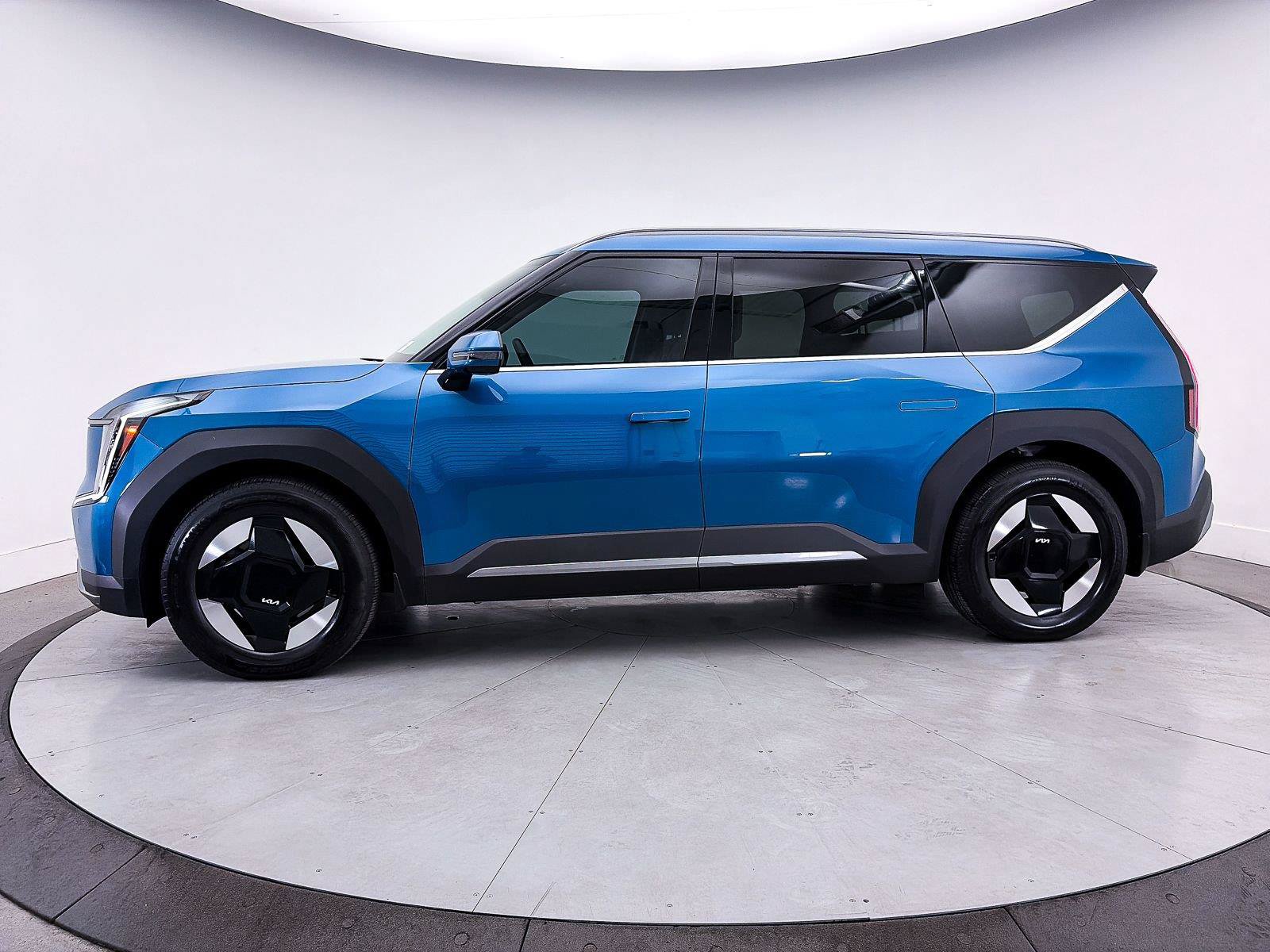 Certified 2024 Kia EV9 Wind AWD/4WD image 45