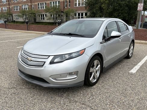 Used 2014 Chevrolet Volt Premium w/ Premium Trim Package FWD image 35