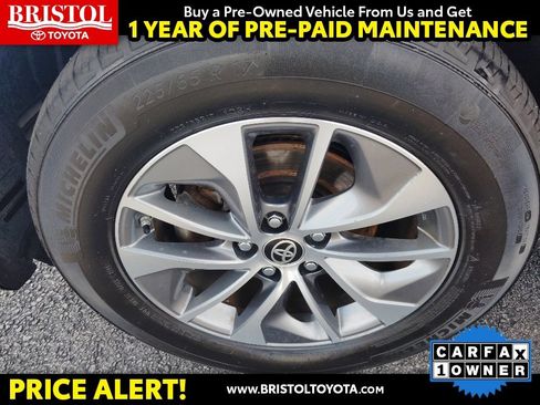 Used 2017 Toyota RAV4 XLE w/ All Weather Liner Package AWD/4WD image 15