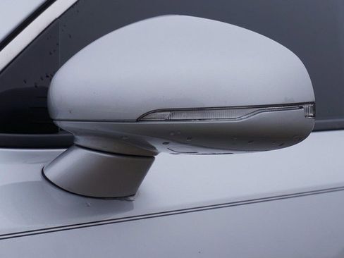 Used 2018 Kia Stinger Premium image 12