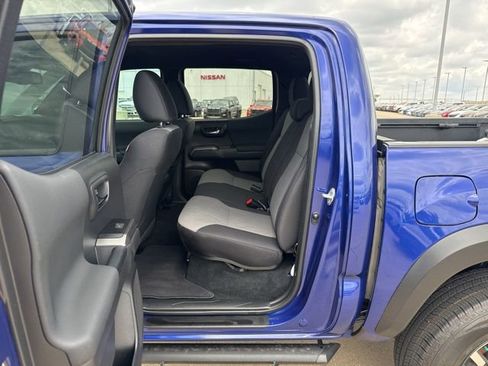 Used 2023 Toyota Tacoma TRD Off-Road w/ Technology Package AWD/4WD image 25