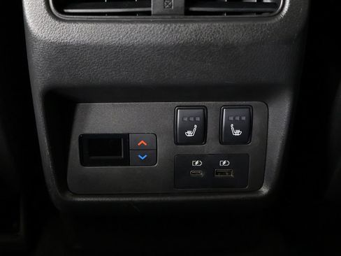 Used 2023 Nissan Rogue Platinum AWD/4WD image 52
