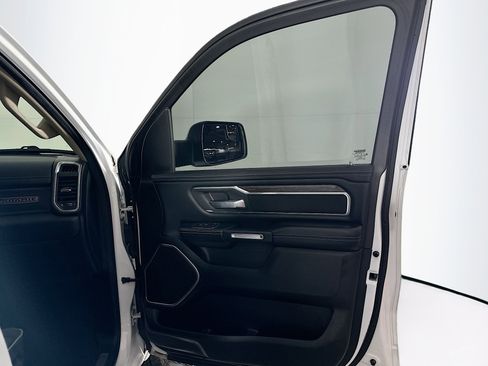 Used 2020 RAM 1500 Laramie image 30