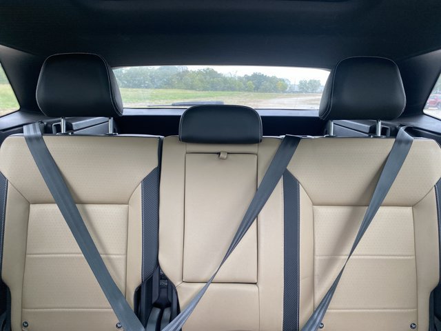 Used 2021 Volkswagen Atlas Cross Sport SE w/ Panoramic Sunroof Package FWD image 30