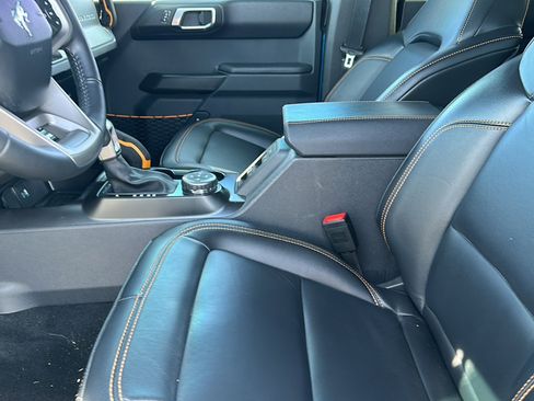 Used 2024 Ford Bronco Badlands image 13