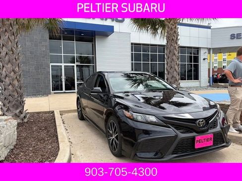 Used 2023 Toyota Camry SE image 1