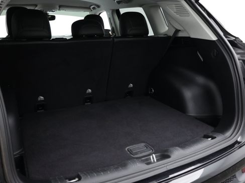 Used 2020 Jeep Compass Limited FWD image 34