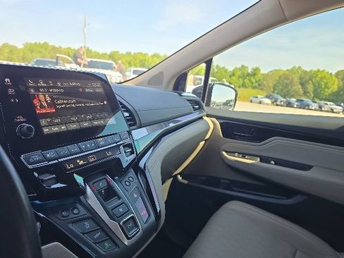 Used 2023 Honda Odyssey Elite image 29