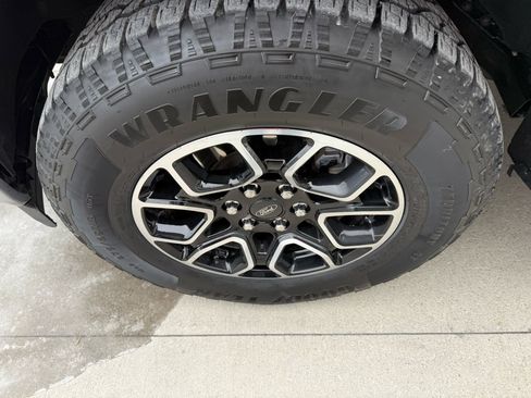 Used 2022 Ford F150 XLT w/ Equipment Group 302A High image 11