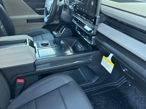 New 2026 GMC Hummer EV SUV image 18