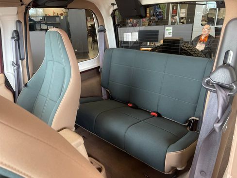 Used 2002 Jeep Wrangler Sahara image 14